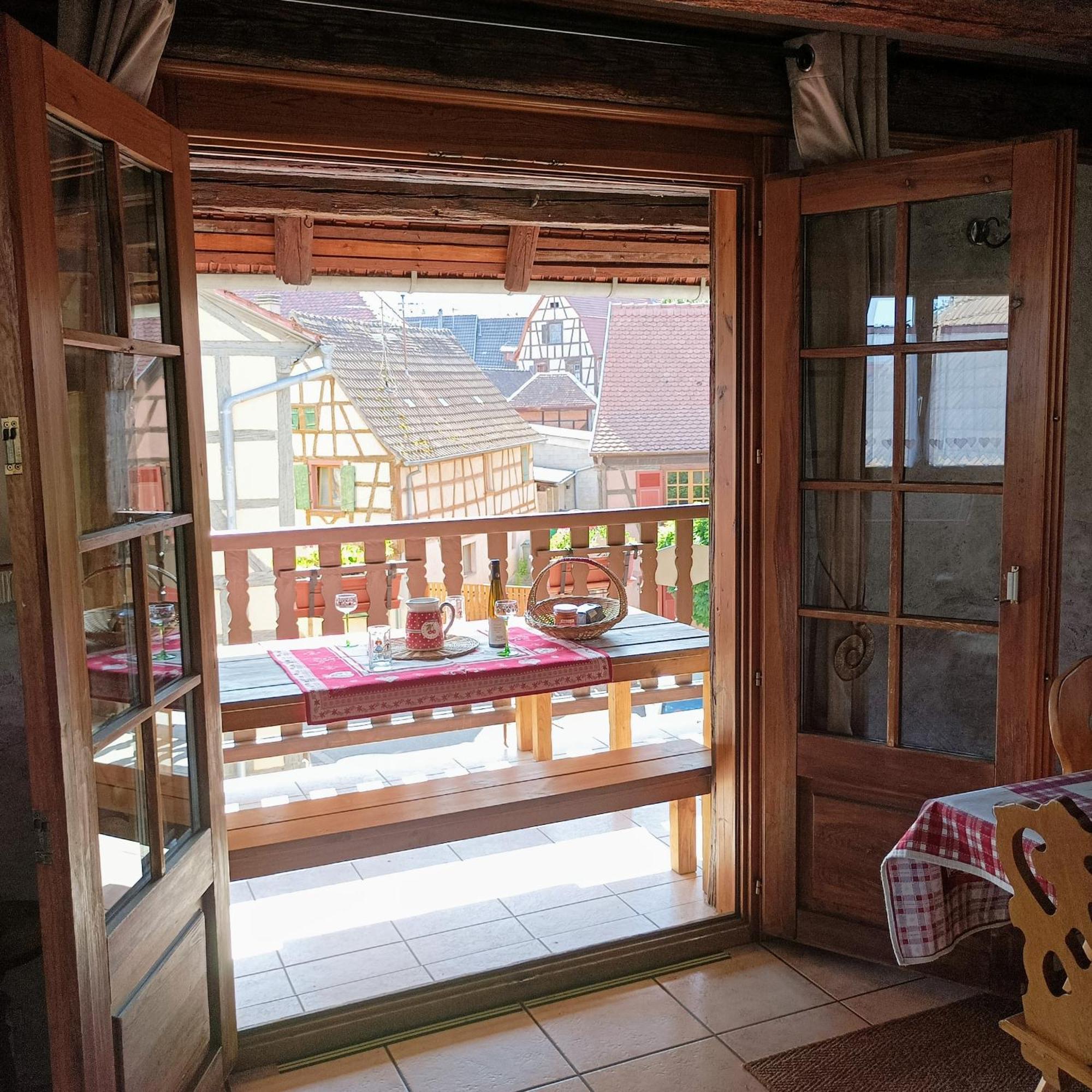 Appartement Un balcon sur les toits à Beblenheim Extérieur photo